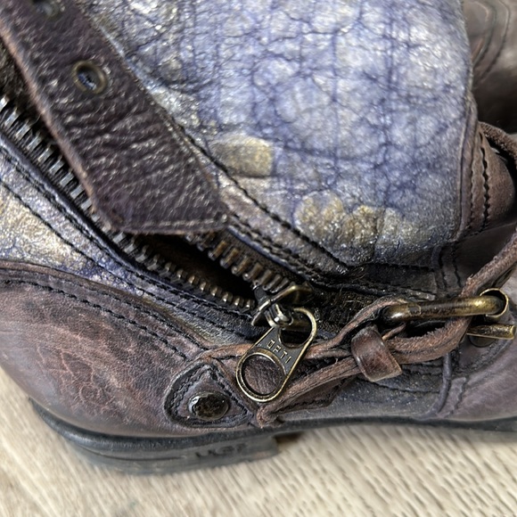 Rare and Unique UGG boots! Beautiful purples and blues with a touch of gold. - Picture 11 of 16